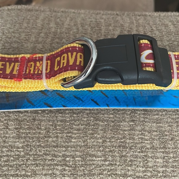 Cleveland Cavs Pet Collar - Picture 9 of 9